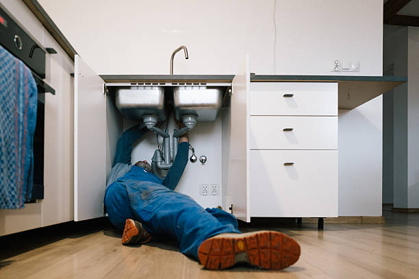 Professional Leak Detection technician working in Montgomery, TX